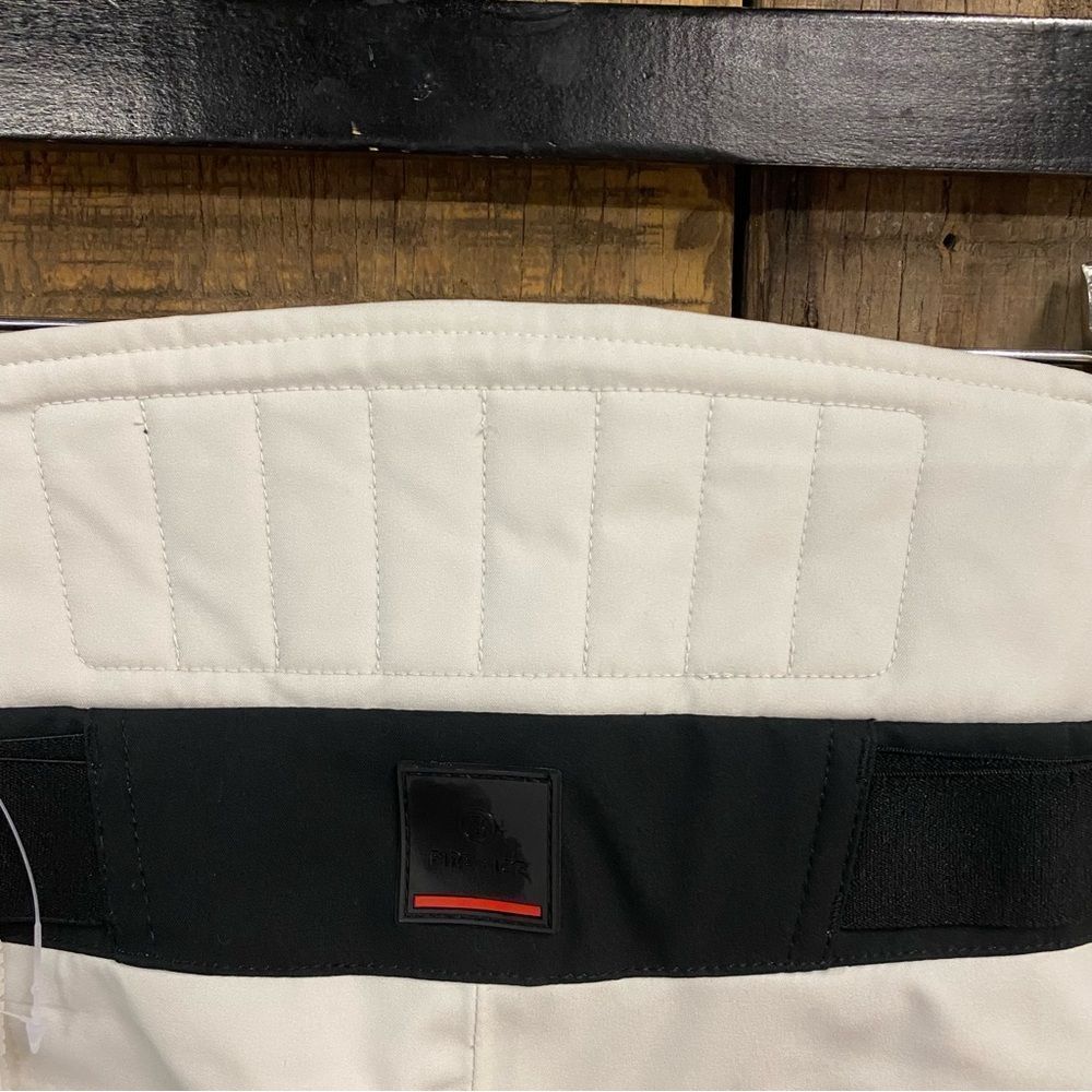 Bogner Borja Ski Pants Chalk
Fire + Ice White Black winter snowboard Revolve 6 - Picture 12 of 16
